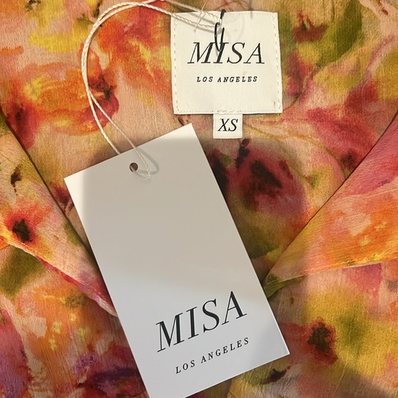 BNWT Misa blouse… sleeveless with ruffle shoulder size xs - Picture 2 of 7